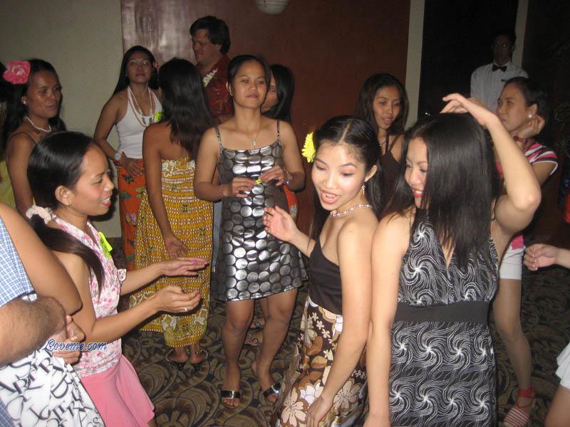 Philippine-Women-1240